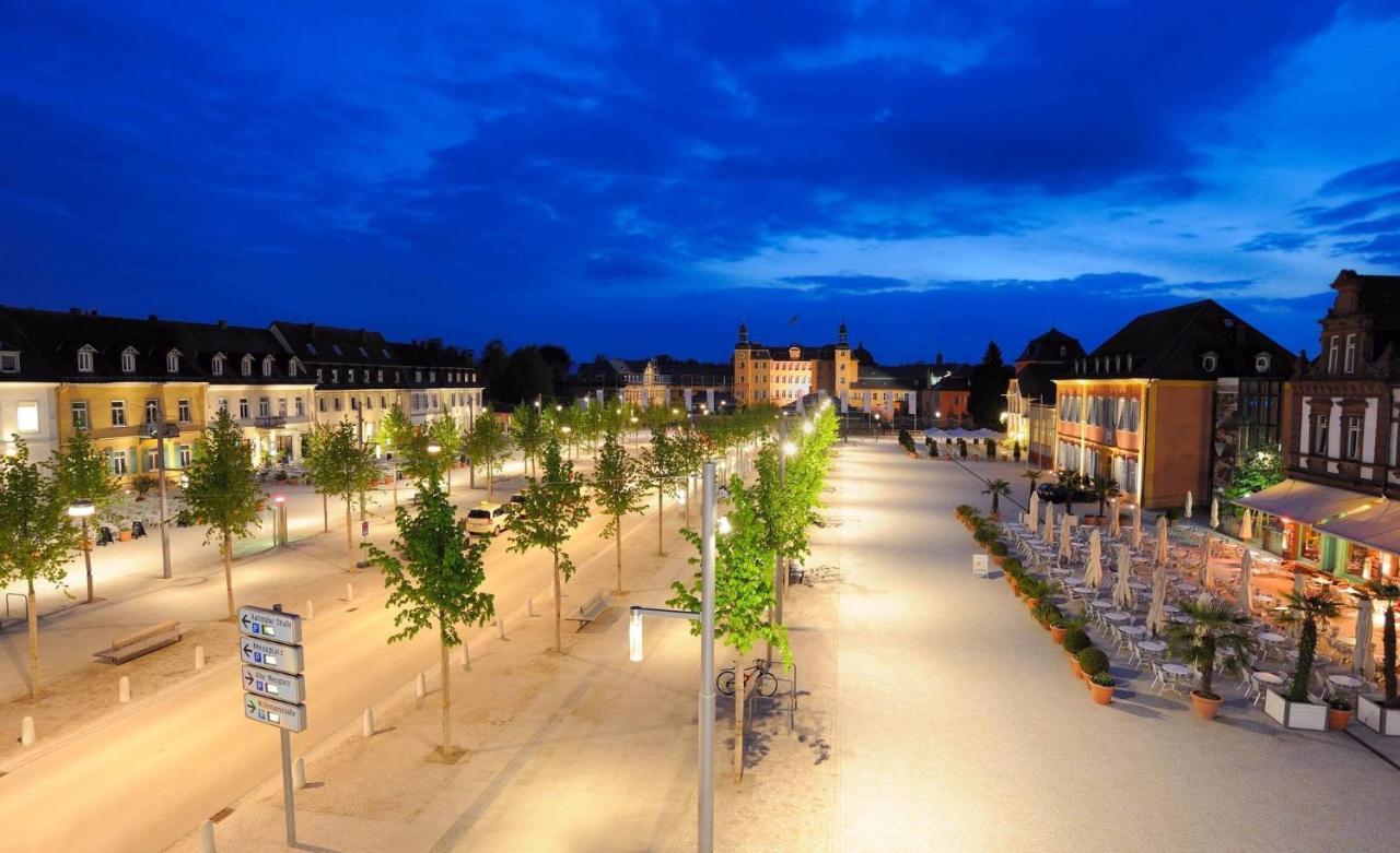 Gaestehaus Kronenstrasse Schwetzingen Eksteriør billede